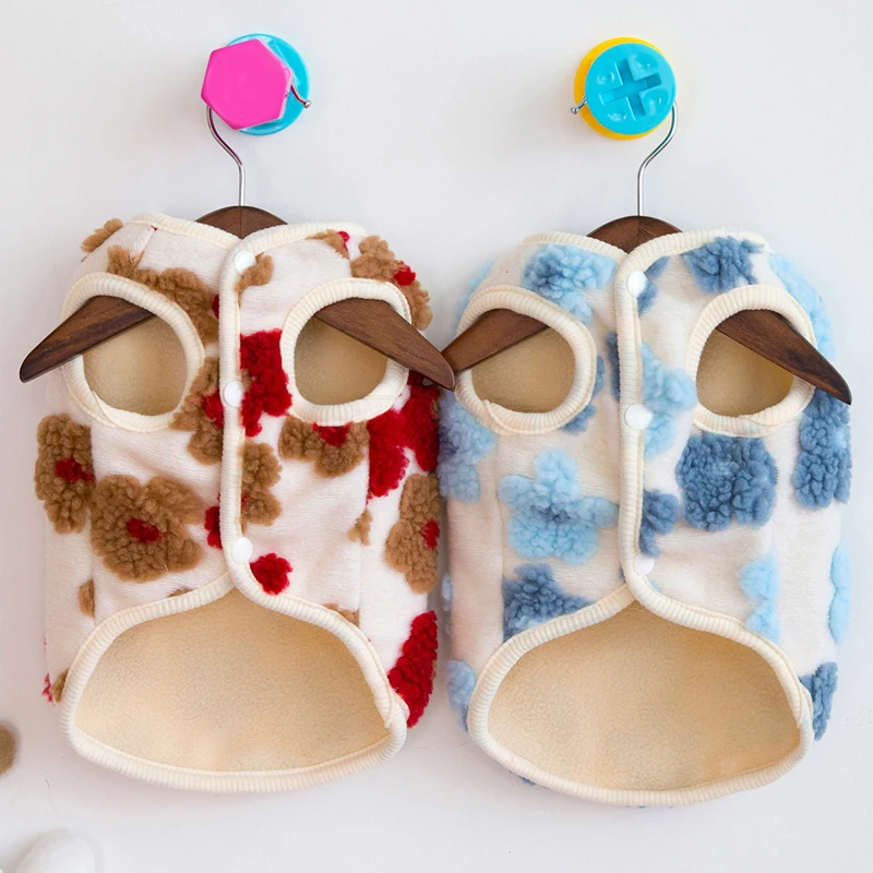 Ropa de lana para perros, chaleco cálido de invierno, chaqueta para perros con patrón de flores 3D, ropa para mascotas azul y roja, abrigo, chaqueta para perros pequeños Chiwawa L - imagen 3