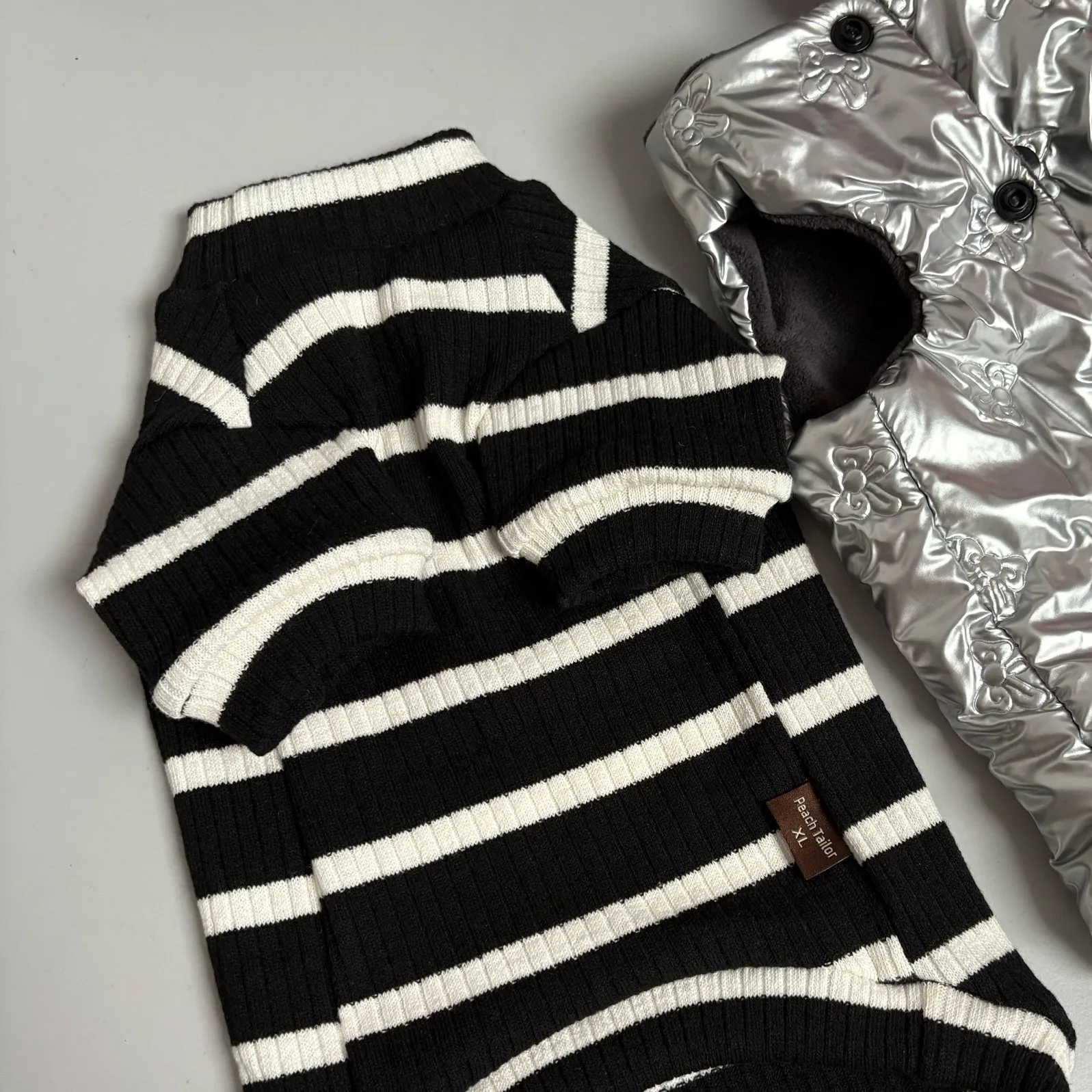 Camiseta de algodón con tiras negras para gato sin pelo, camiseta interior de primavera e invierno para gato Sphynx, pijamas suaves de manga larga para Devon Rex - imagen 5