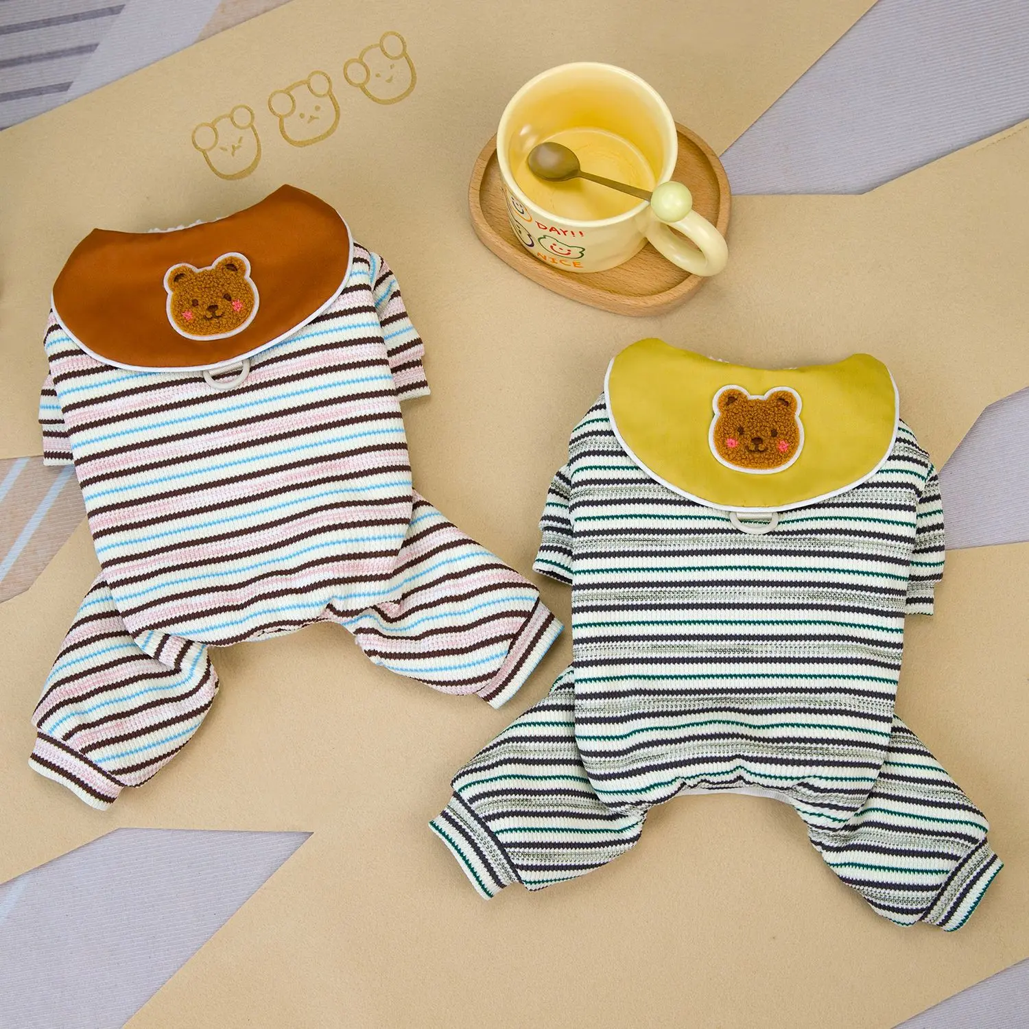 Mono a rayas para mascotas, abrigo reflectante de cuatro patas para mascotas, ropa para mascotas, pantalones de cuatro patas a rayas de otoño e invierno - imagen 4