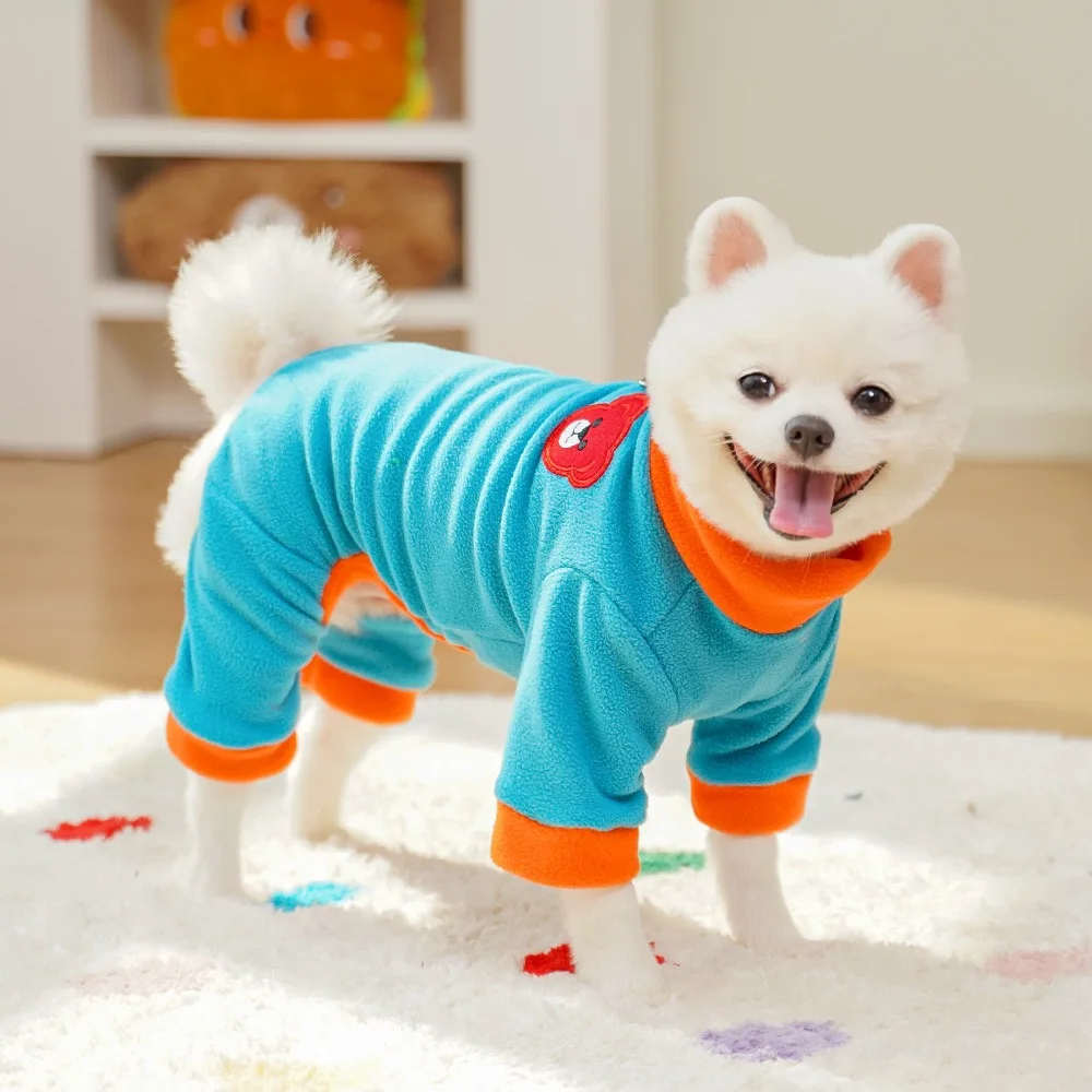 Sudaderas de lana de colores contrastantes para perros y mascotas, ropa de invierno de cuatro patas con retales de oso bonito para cachorros pequeños, monos para gatos de Año Nuevo