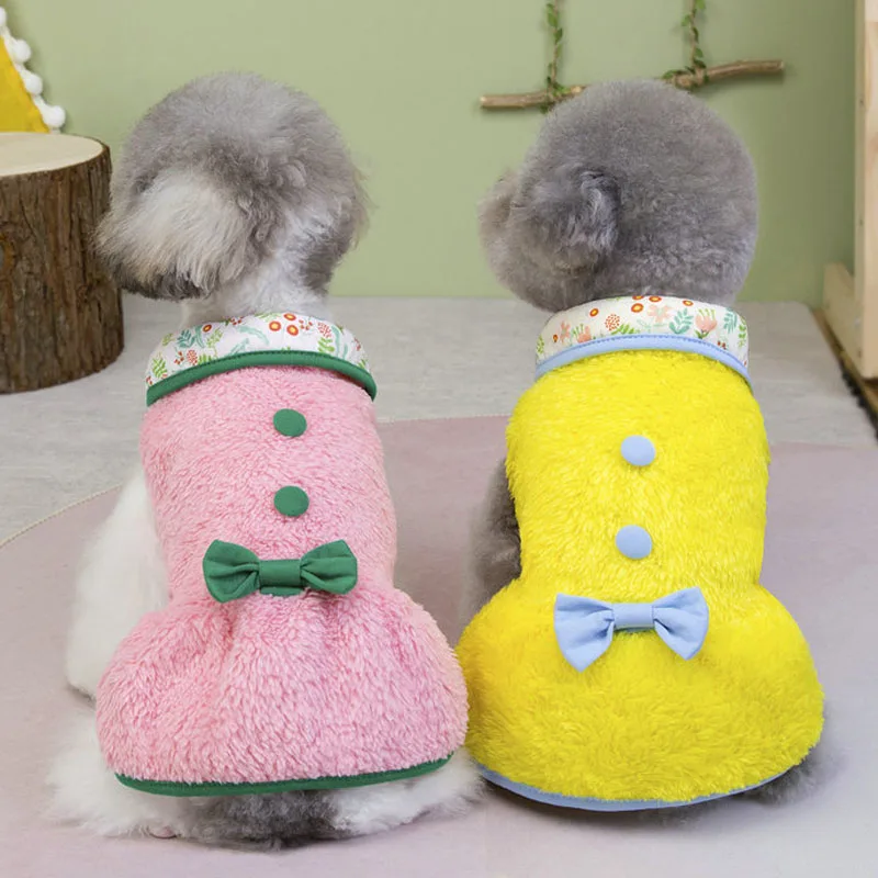 Vestido de lana de lujo abrigo de invierno rosa amarillo ropa cálida para perros pequeños Chihuahua Dachshund sin mangas vestidos con capucha traje