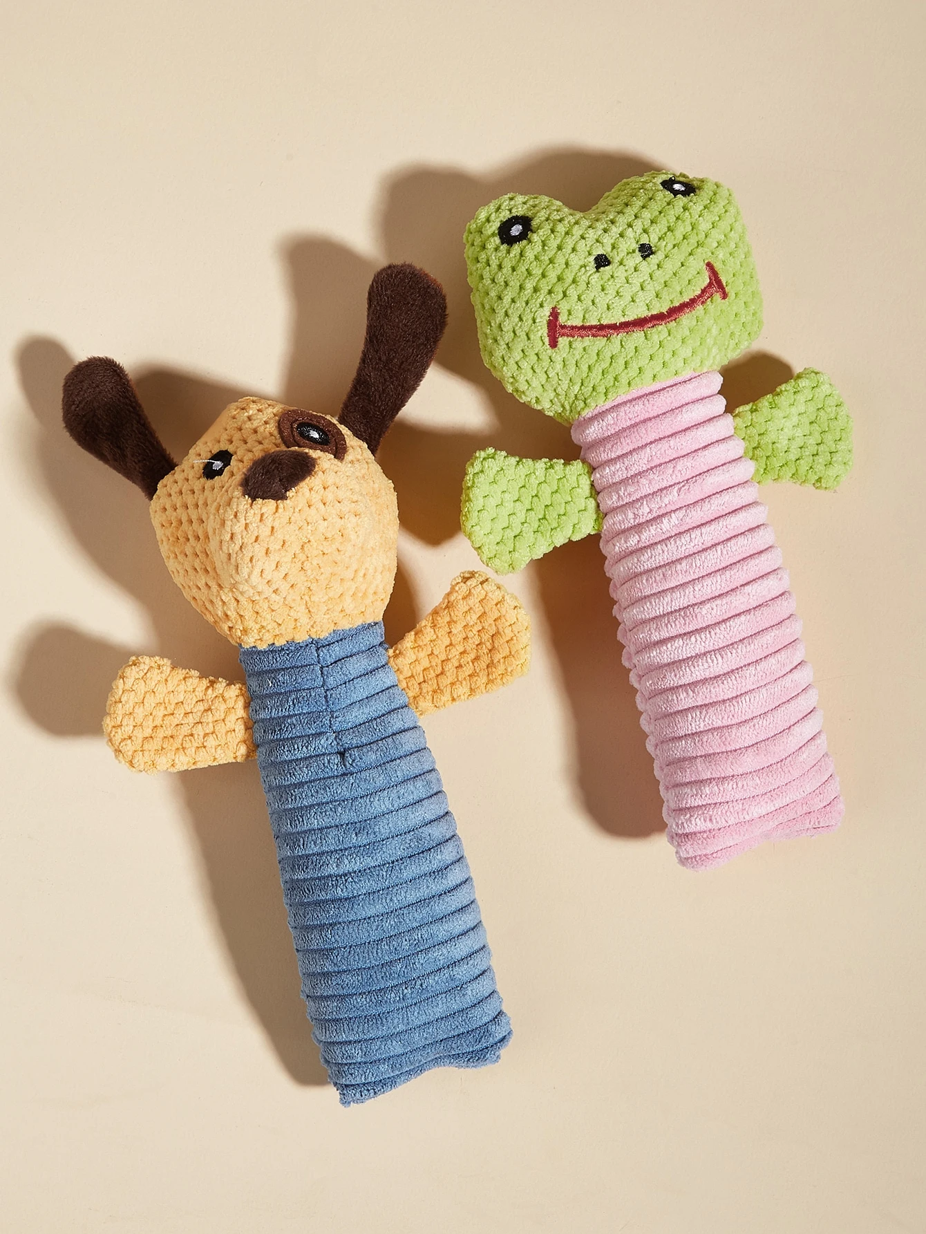 Juguete chirriante para perros activos – Peluche resistente
