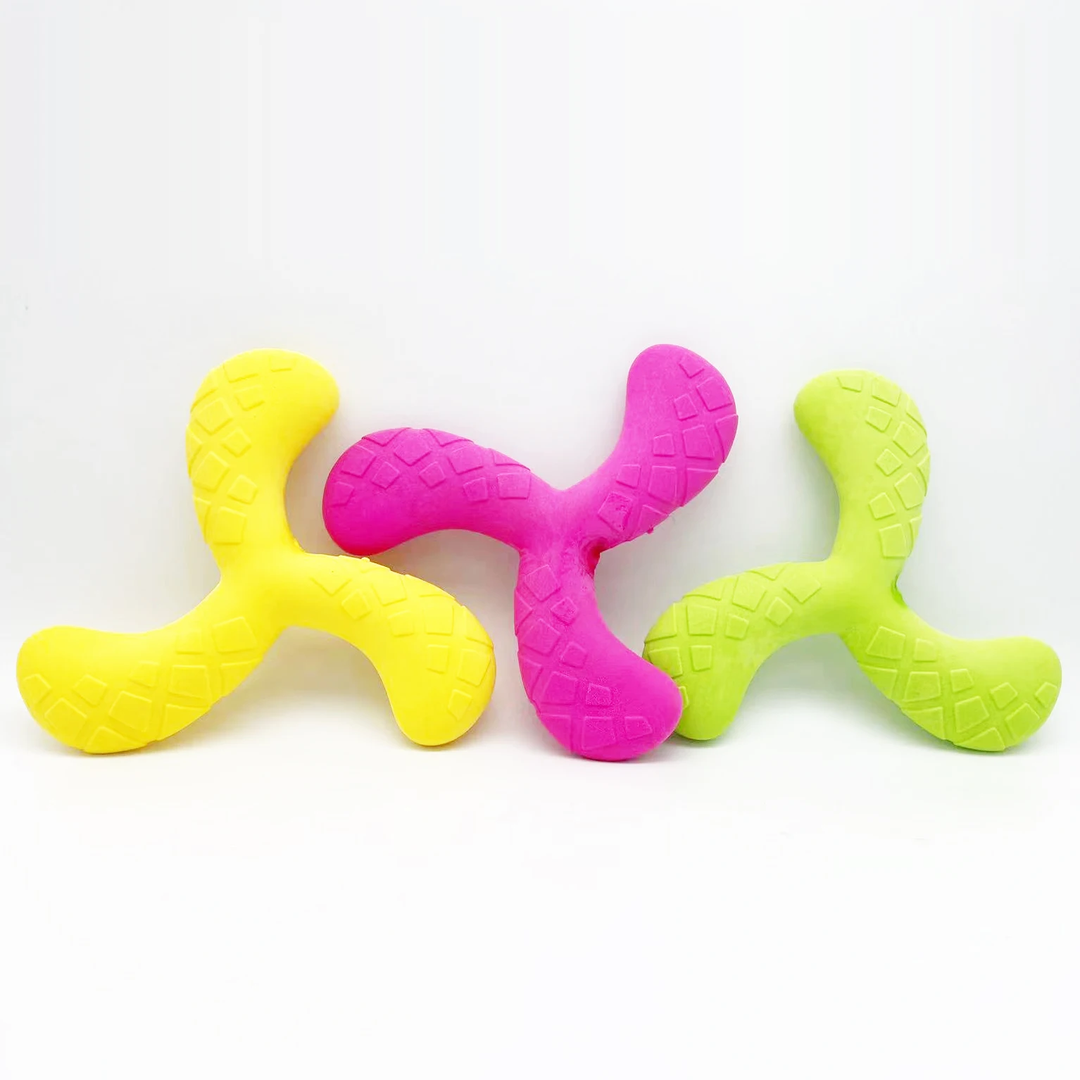 Boomerang triangular flotante para perros juguete chirriante entrenar - imagen 5