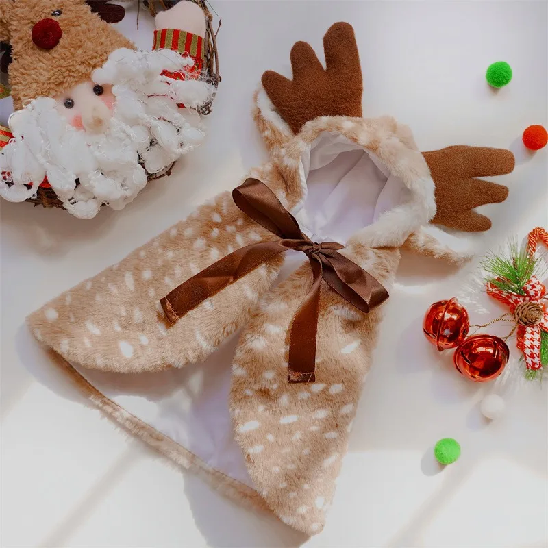 Mascota con disfraz de reno Navideño