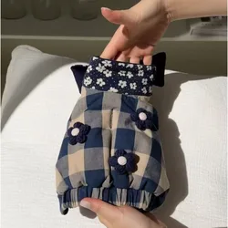 Chaleco de invierno peluche con flores para gatos y perros pequeños