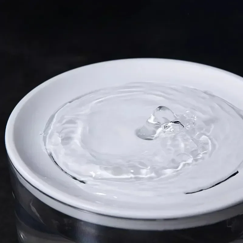 Fuente de agua circulante automática para mascotas, dispensador de agua silencioso para gatos, filtro de agua de pétalos transparente para perros, apagado de corte de energía - imagen 4