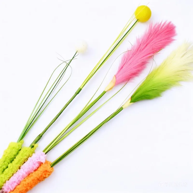 Varita de plumas interactiva para gatos – Juguete con bola y borras - imagen 5