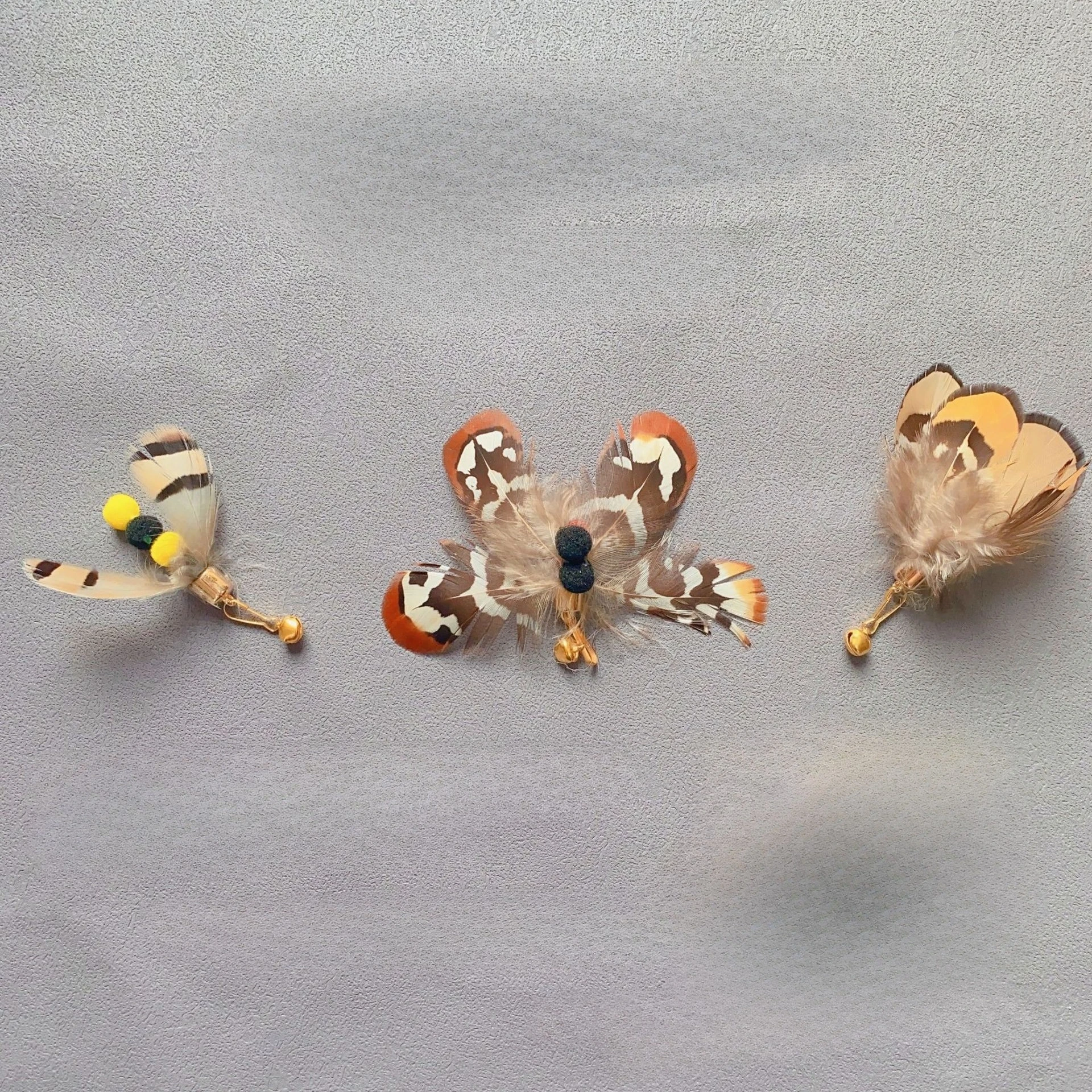 2 pçs/3 pçs mix simulado inseto acessórios gato teaser vara pena substituição cabeça interativa gatinho brinquedo para animais de estimação - imagen 3