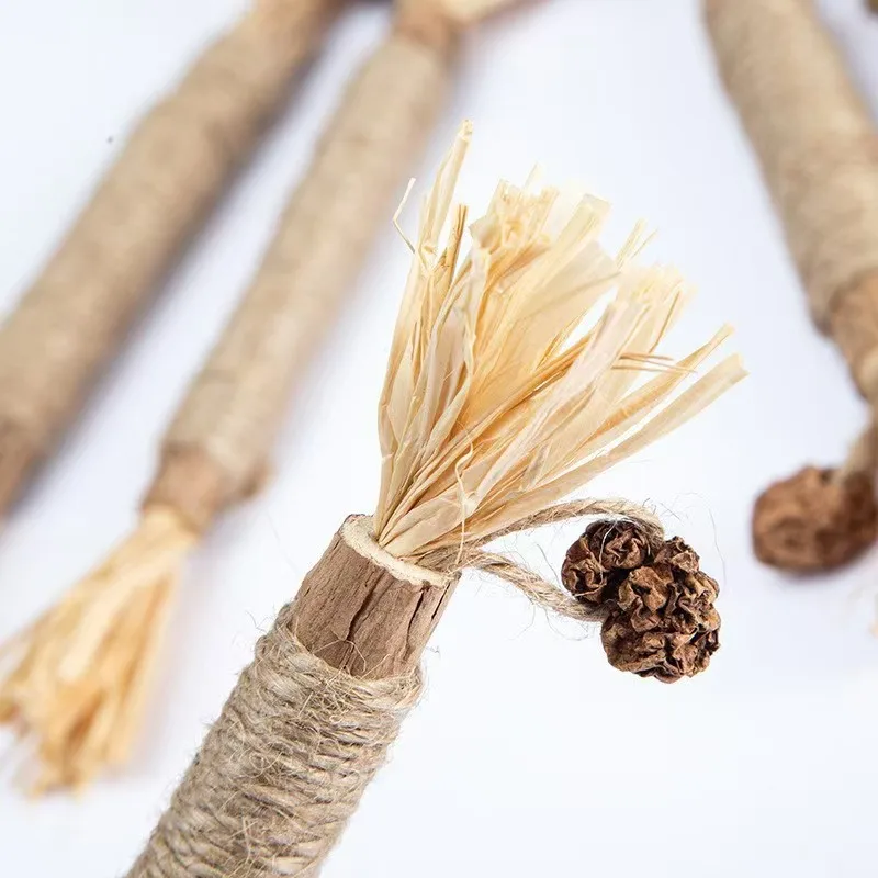 Palo para masticar para gatos, juguete de limpieza de dientes de madera con campana para moler y morder, varita de entrenamiento interactiva, juguete para mascotas para la salud dental - imagen 4