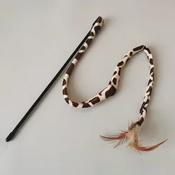 Juguete de caza para gatos: varita con plumas interactiva
