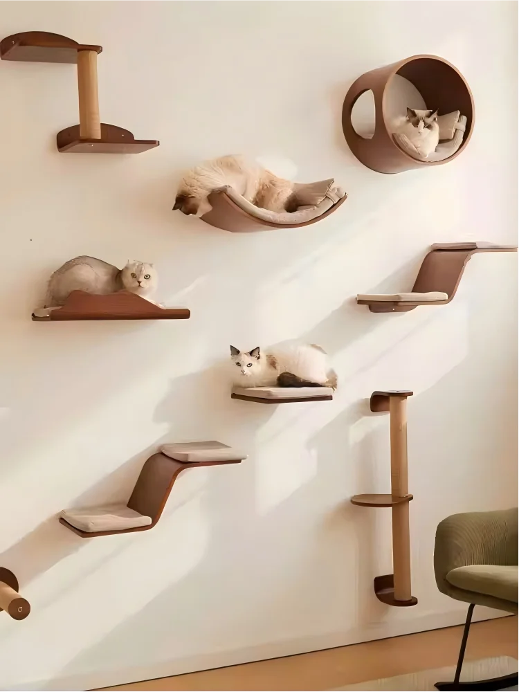 Árbol para gatos con rascador y juguetes - entretenimiento felino - imagen 4
