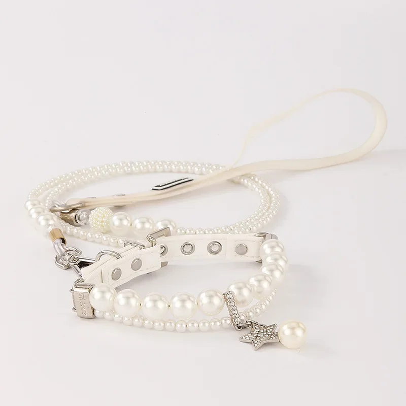 Bonito Collar de cuero Pu para perro y gato con colgante de perlas, Collar duradero de estilo princesa para perros y gatos, accesorios para caminar al aire libre para mascotas - imagen 4