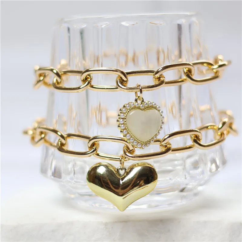 Collar con colgante corazón dorado para gatos y perros - imagen 3