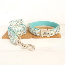 Collar floral transparente para perro con hebilla metálica