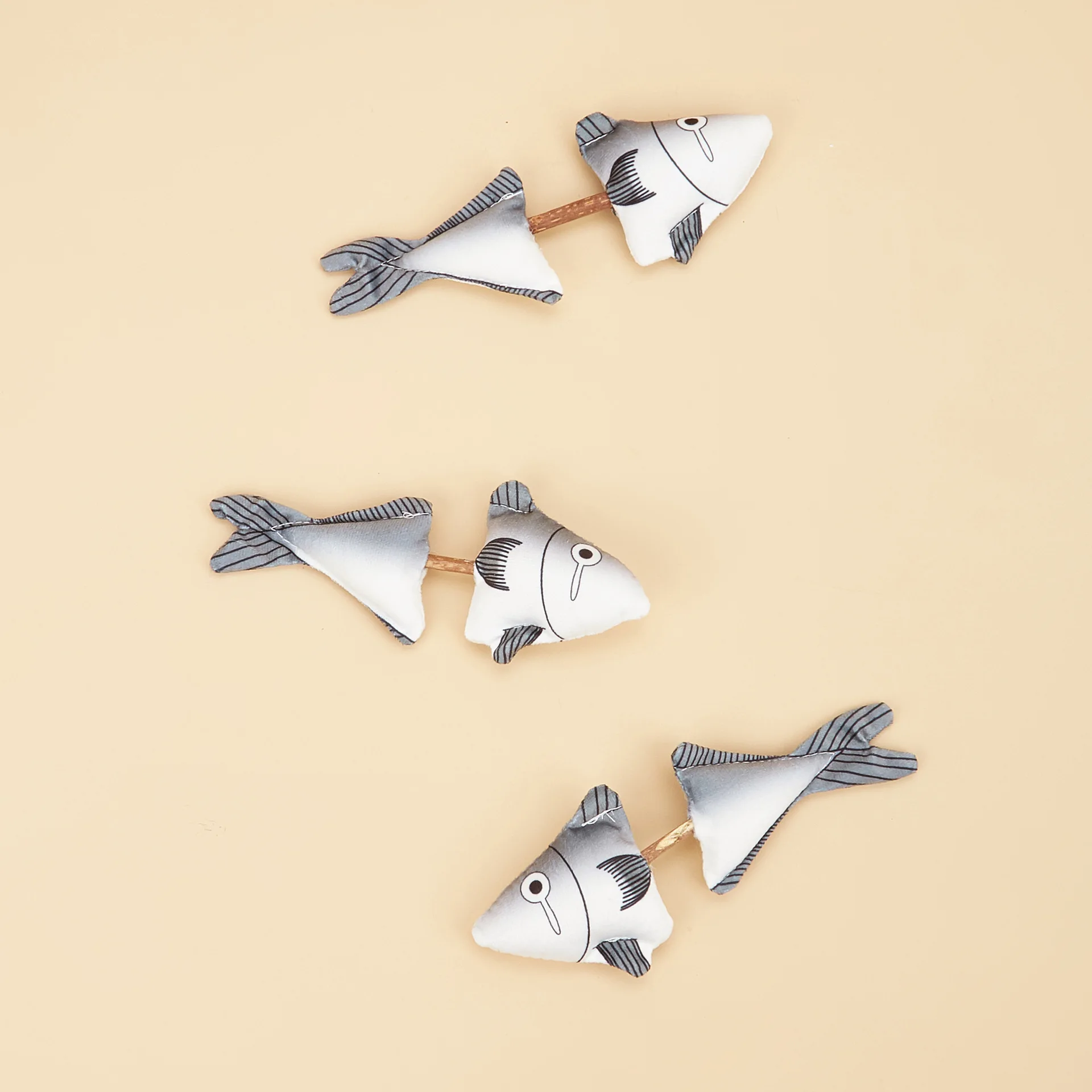 Gato mascota cielo de madera Polygonum menta pez dibujos animados felpa dientes molienda varilla pescado aliento fresco gato juguete calmante limpieza de dientes