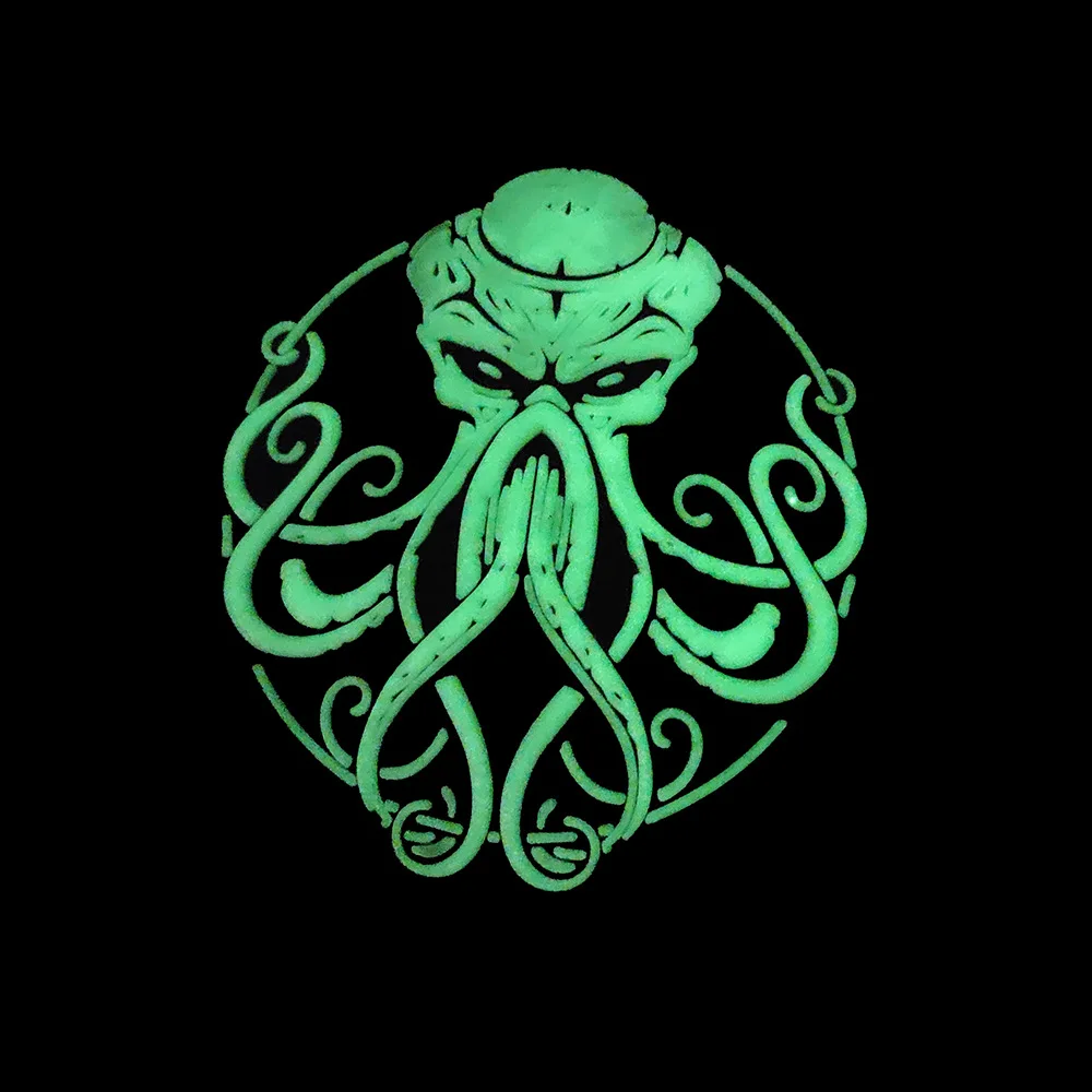 Cthulhu-Parche de PVC del despertar, pegatina de insignia de brazalete, adorno decorativo, parches de goma con gancho para fanáticos del juego táctico - imagen 5