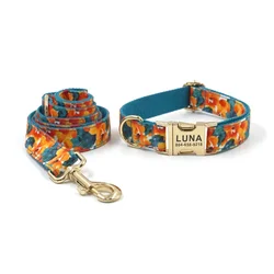 Collar para perro con placa de identificación grabada y motivo floral