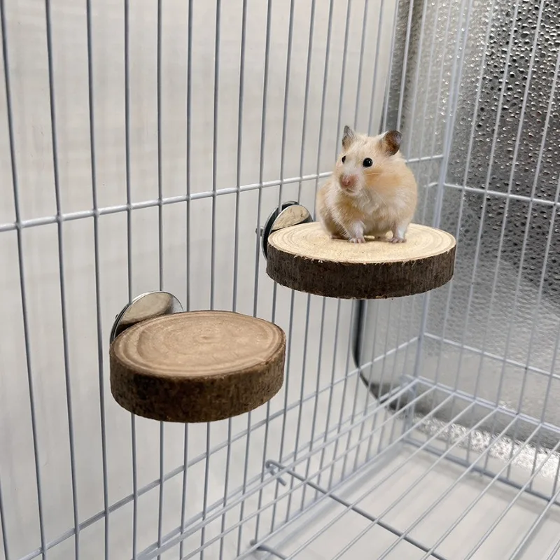 Lindos juguetes de hámster de madera Natural para mascotas pequeñas, estación de loro para pájaros, accesorios de jaula para pájaros colgantes, suministros para mascotas