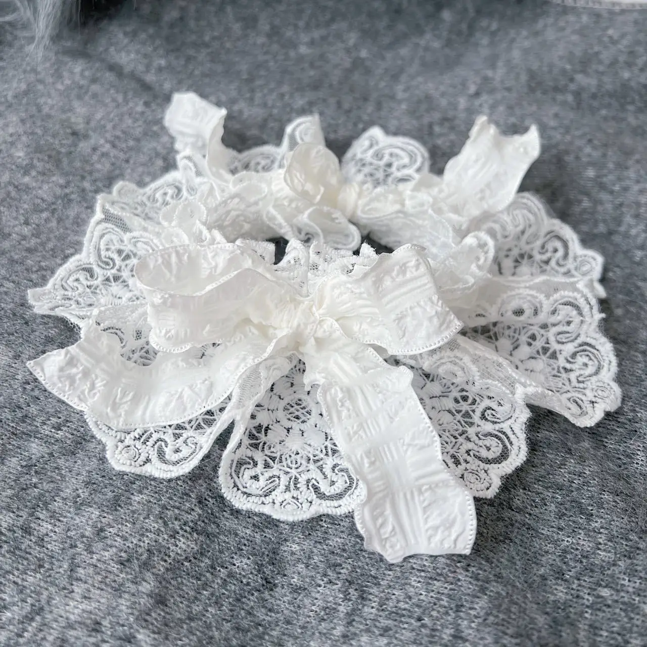 Collar de perro para mascotas, babero de cadena de campana de lazo a cuadros de flores de gato, correa de cuello colorida, Collar de decoración de cuello de mascotas de moda - imagen 4