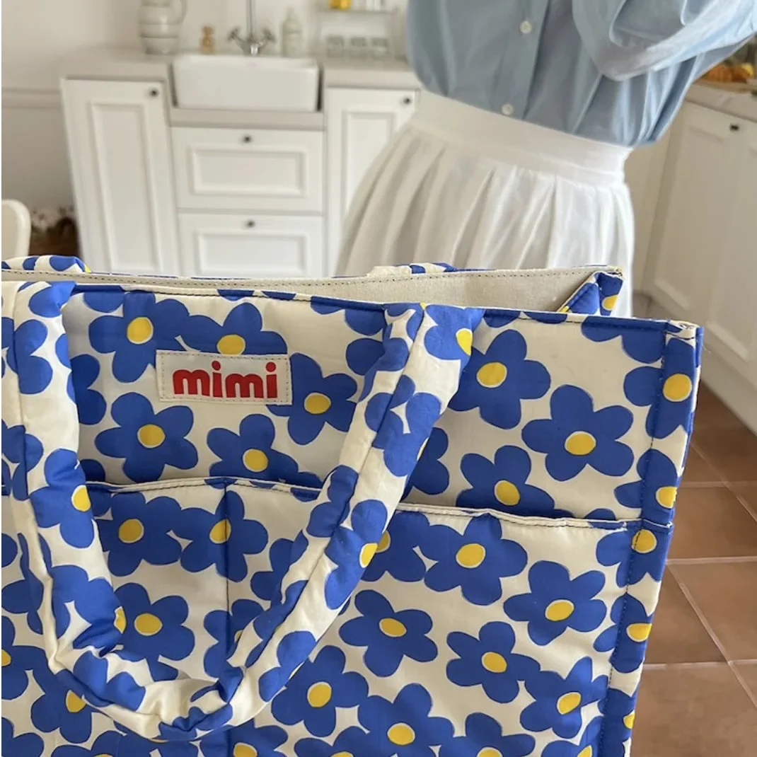 Bolsa de transporte con estampado de dibujos animados para almacenamiento de mascotas INS, bolso cruzado portátil de gran capacidad para perros y gatos, mochila trasera para perros y gatos - imagen 2