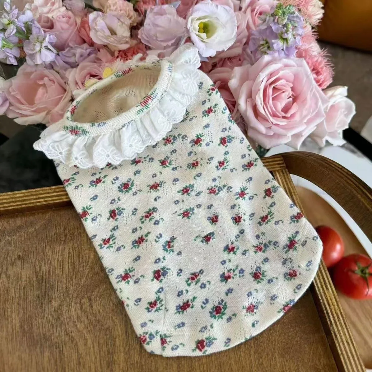 Ropa para mascotas para otoño e invierno, nueva camisa Base de encaje Floral para perros y gatos, ropa de capa interior suave para perros pequeños, ropa para cachorros - imagen 2