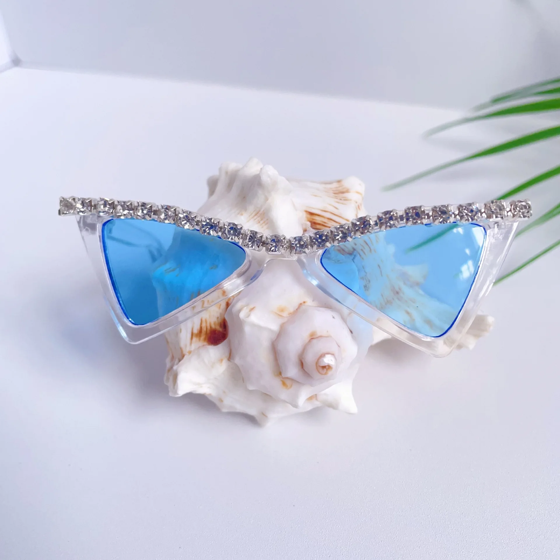 Gafas triangulares con diamantes para gatos, gorros para mascotas, decoración para perros, accesorios para perros pequeños, accesorios para cachorros - imagen 4