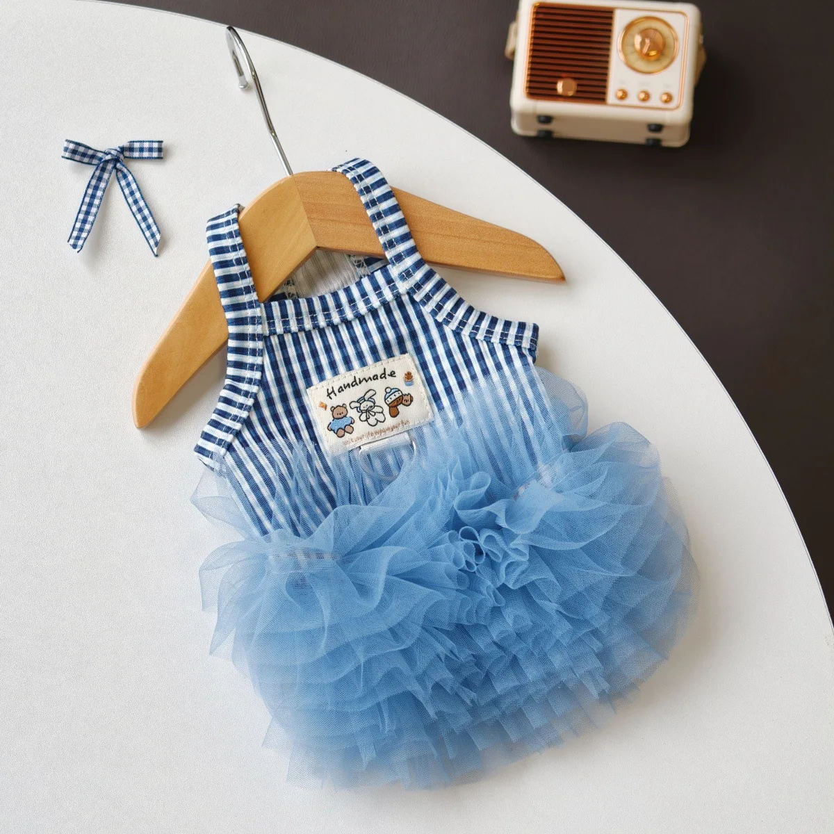 Vestido de rayas con falda de malla para perros pequeños - imagen 4