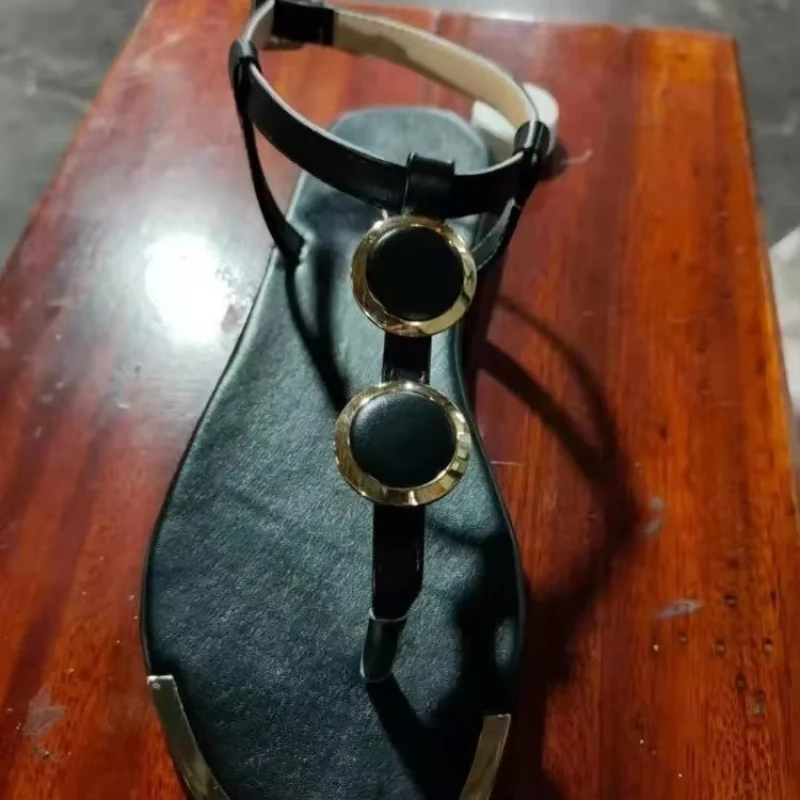 Sandalias de verano para mujer, chanclas informales a la moda para playa y exteriores, decoración de Metal, zapatos planos para mujer, talla grande 2024 - imagen 5