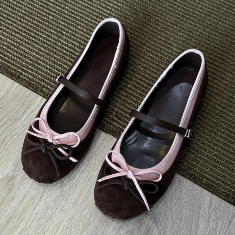 Zapato Mary Jane de gamuza para mujer – Plano cómodo de punta redonda - imagen 2