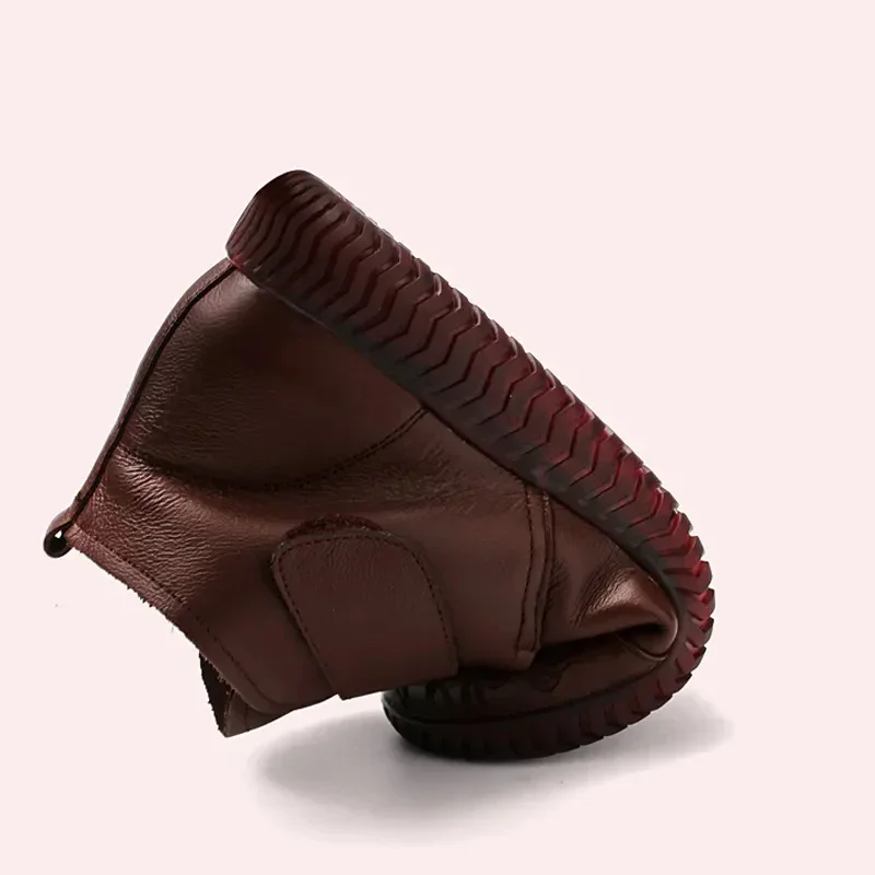 Botines cálidos de piel gruesa para mujeres mayores, botines cortos de felpa de invierno de cuero dividido para abuela, botas de lana antideslizantes para mujer, novedad - imagen 4