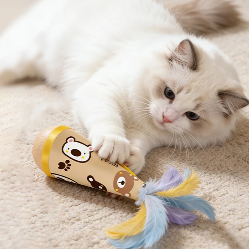 Juguete interactivo con plumas para gatos – Madera dibujos animados