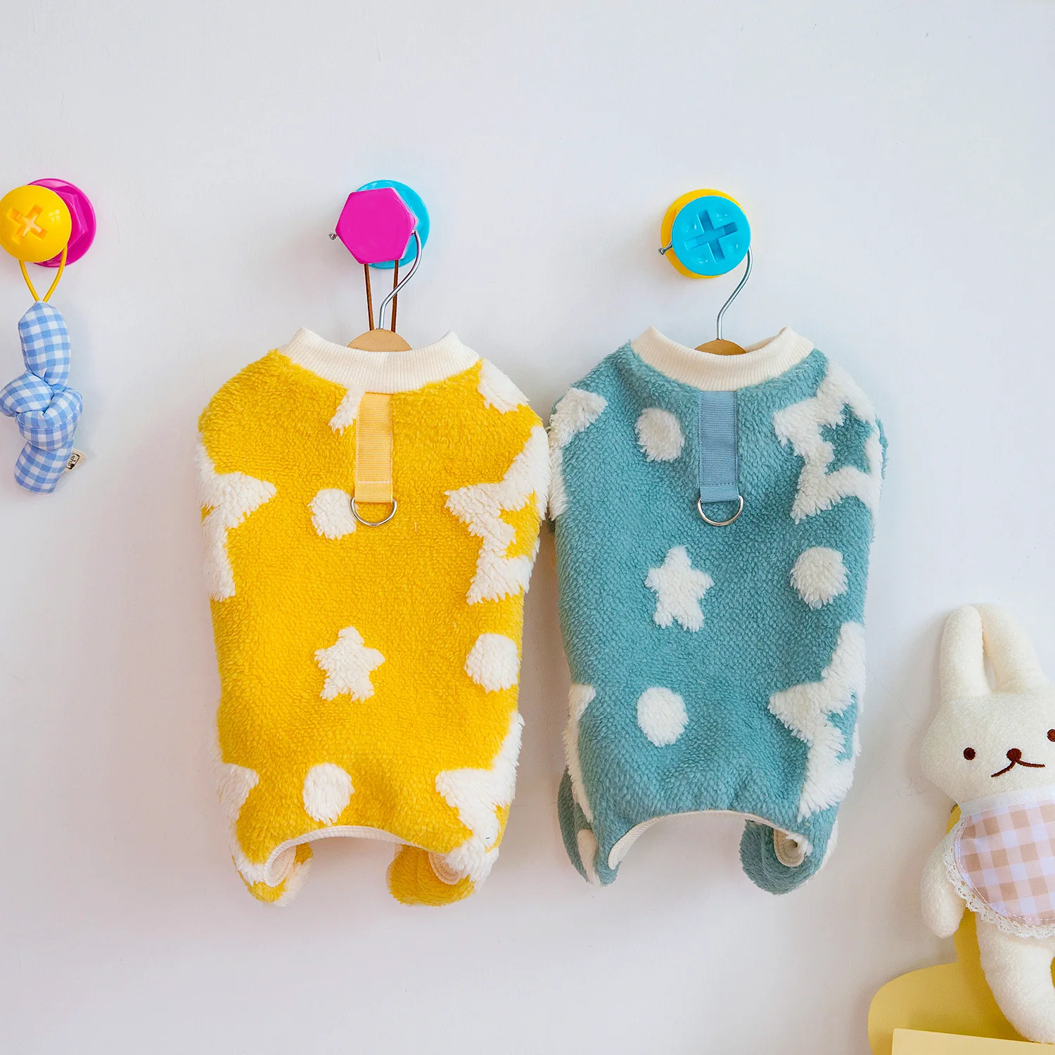 Abrigo de felpa de estrella para mascotas, mono de cuatro patas, ropa para perros pequeños y gatos, cálido, cómodo, Otoño e Invierno - imagen 2