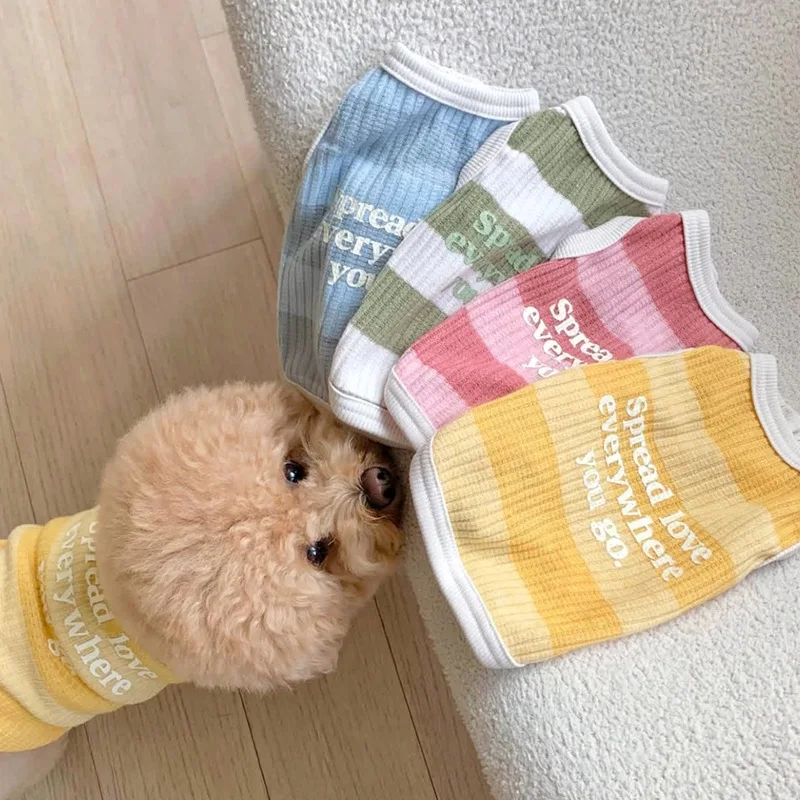 Camiseta sin mangas a rayas de primavera para mascotas, Teddy fino para perros Yorkshire, correa para perros pequeños y gatos, ropa para cachorros, ropa para perros pequeños