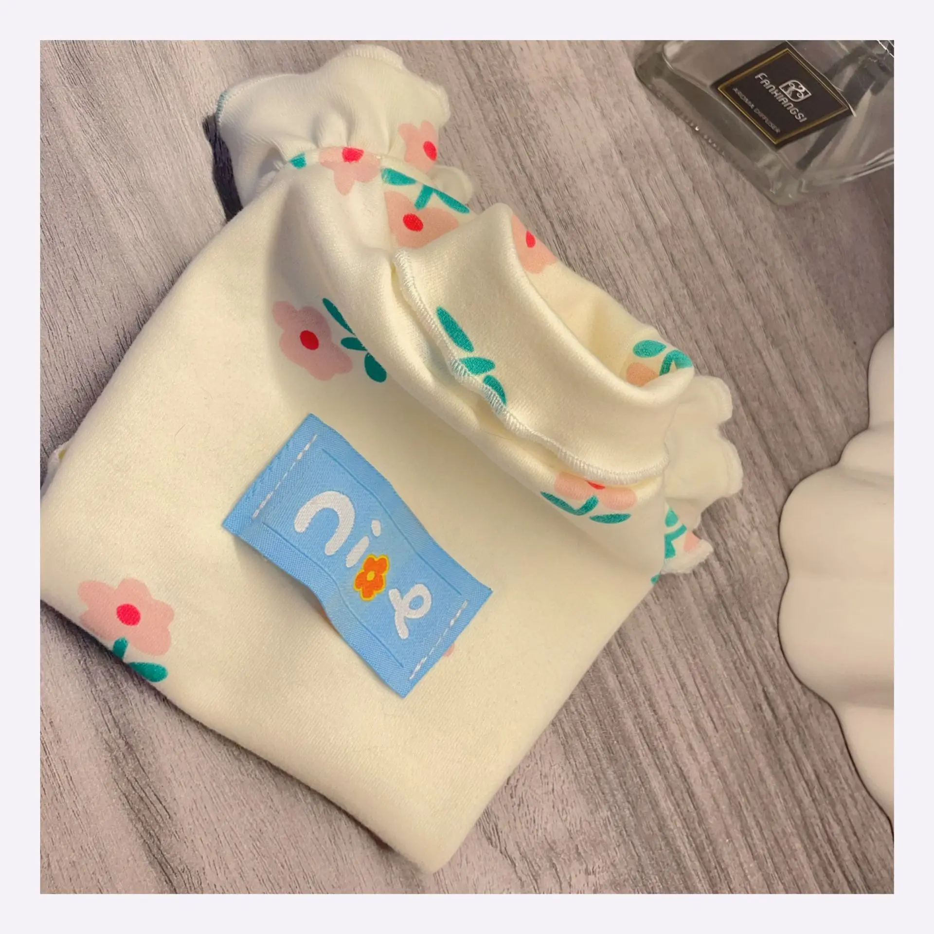 Abrigo de Base de tulipán para mascotas, manga voladora para perros pequeños, flor pequeña, Algodón puro, cuello alto, ropa cálida para Otoño e Invierno - imagen 5