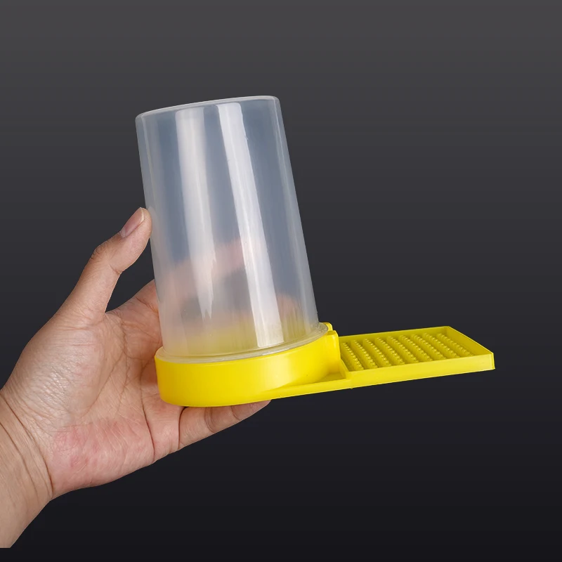 Dispensador de agua potable para abejas, alimentadores de abejas para miel, suministros de herramientas para regar abejas, herramienta bebedero para alimentar abejas, 1 Uds. - imagen 4