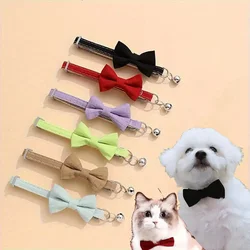 Collar ajustable con lazo, campana para gatos y perros