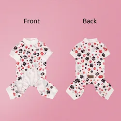 Mono de cuatro patas para gatos y perros con huellas de San Valentín