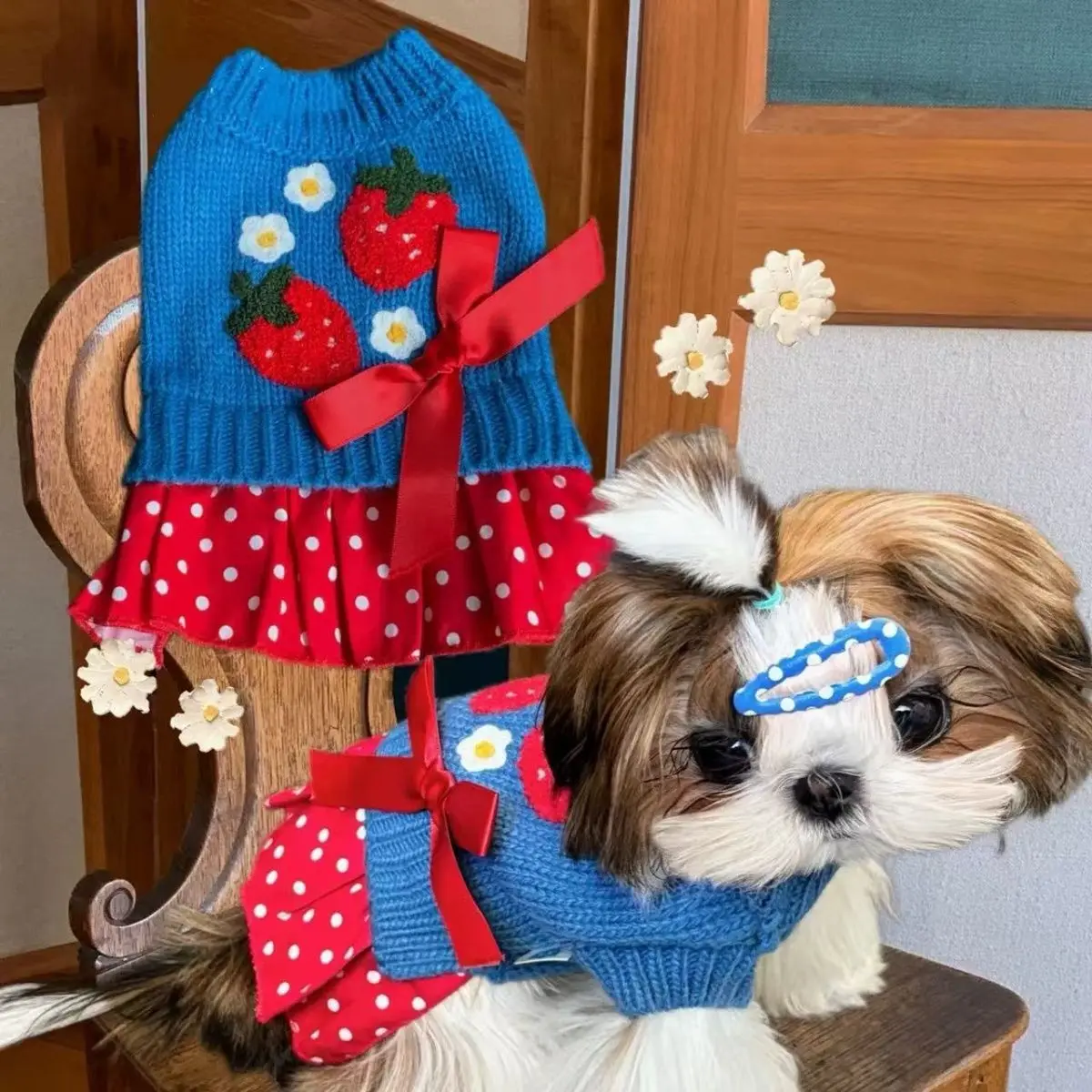 Vestido tejido de fresa para otoño/invierno para mascotas, suéter con lazo, vestido de princesa, abrigo para gato de peluche, ropa para perros pequeños, ropa para cachorros
