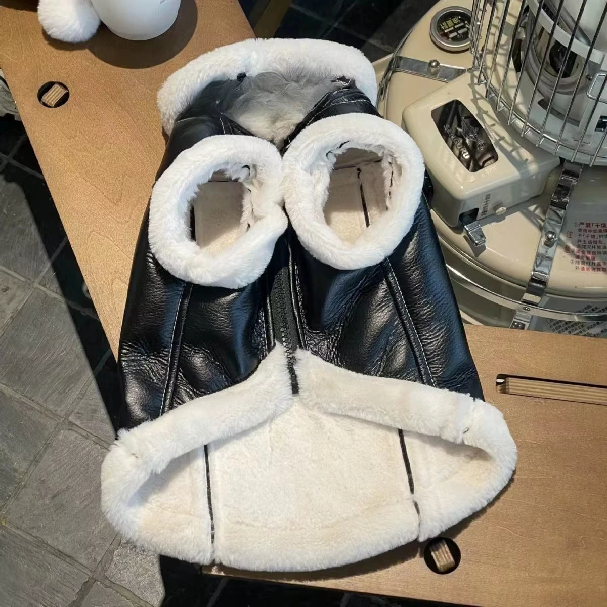 Chaleco sin mangas de terciopelo para otoño e invierno para mascotas, abrigo de piel de una pieza, chaleco grueso para perros Bichon Schnauzer, ropa para cachorros pequeños - imagen 2
