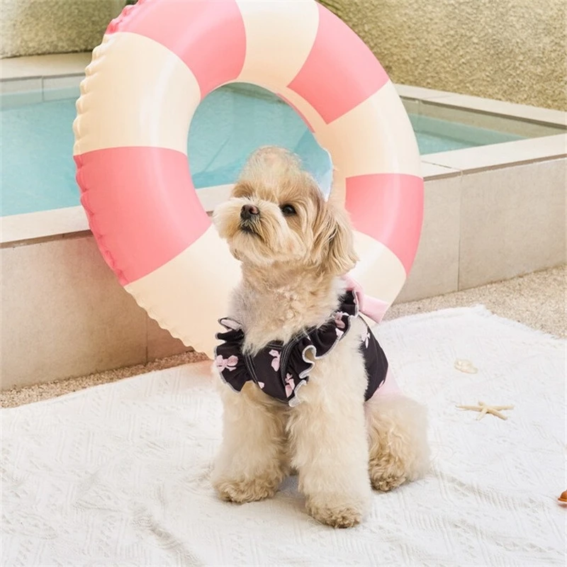 Traje de baño con estampado de lazo de primavera para mascotas, mono con tirantes, traje de baño de dos piernas para gatos, Top para perros de peluche, ropa para cachorros pequeños - imagen 3