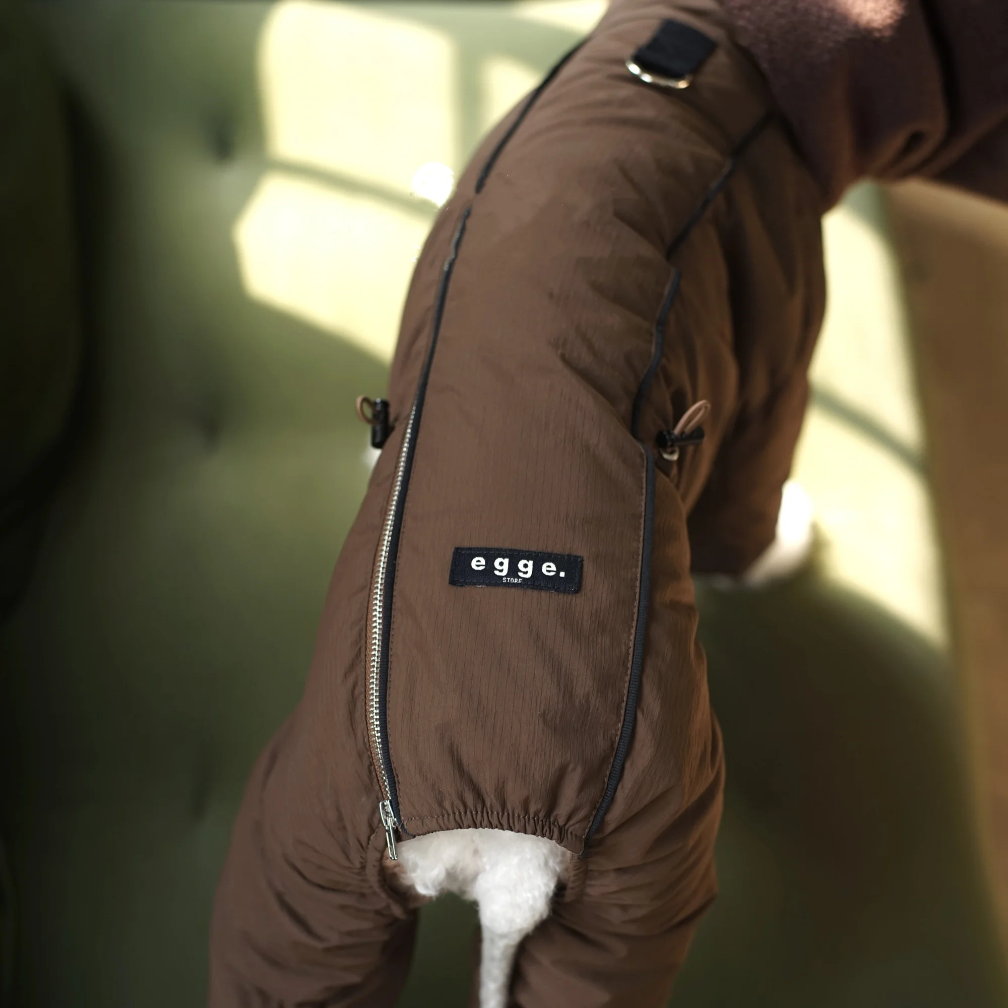 Abrigo grueso y cálido para perros medianos en invierno, chaqueta de café impermeable a prueba de viento, bufanda de lana, traje para Bedlington en clima frío - imagen 3