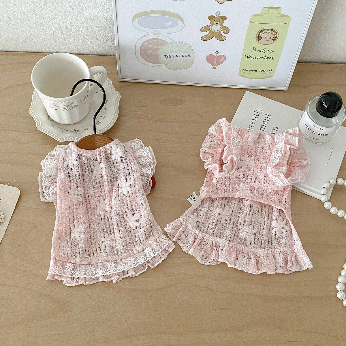 Vestido de encaje transpirable estilo princesa para perros - imagen 3