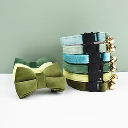 Collar para gatos a la moda: terciopelo con lazo y hebilla ajustable