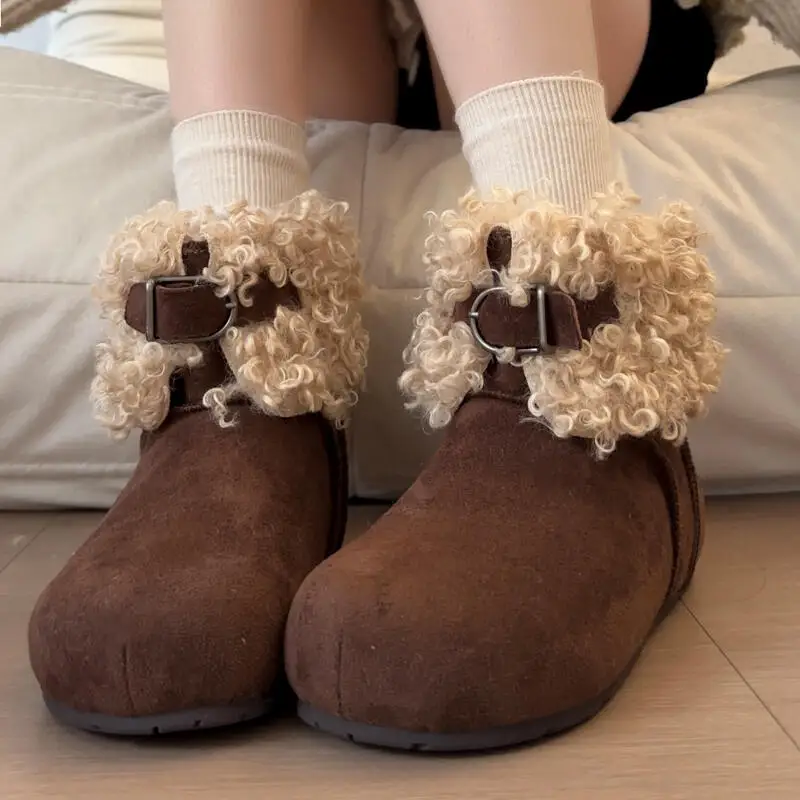 Botas de nieve de diseñador con hebilla de Metal de lana de lujo para mujer, botines planos cómodos de invierno, botines cortos cálidos de felpa para mujer - imagen 4