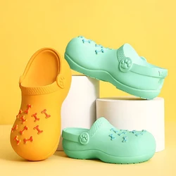 Zapatillas masticables látex chirriantes para perros