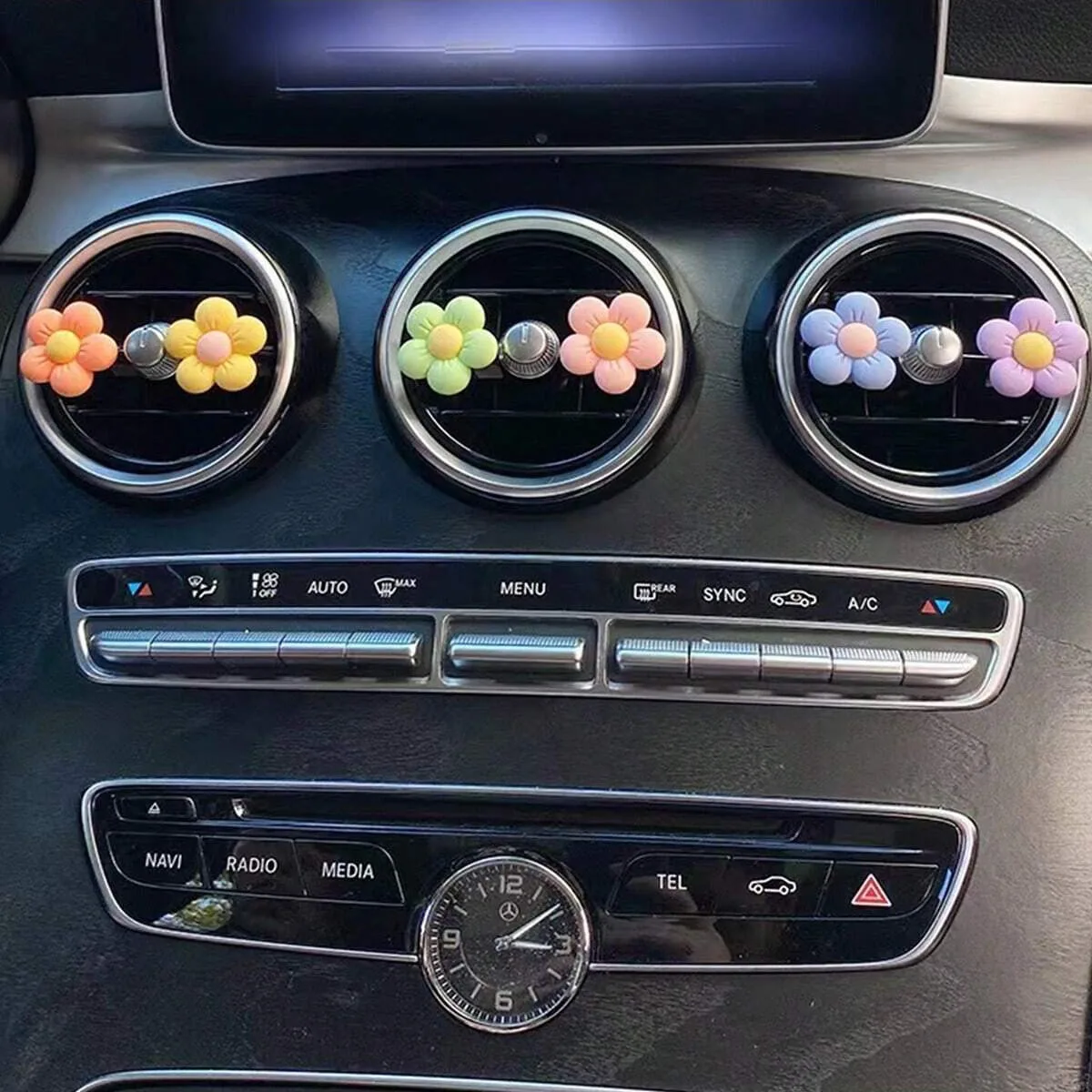 Decoración floral para salida de aire acondicionado de coche