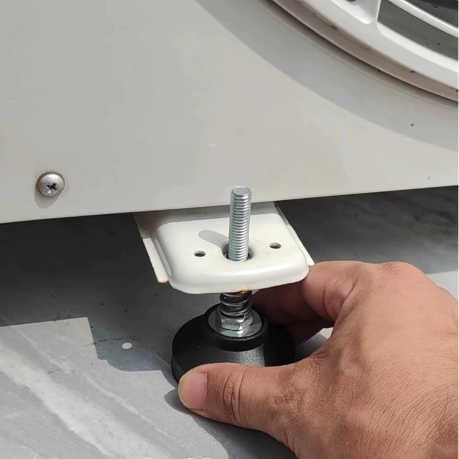 Sistema antivibración con refrigeración para transportín de mascota