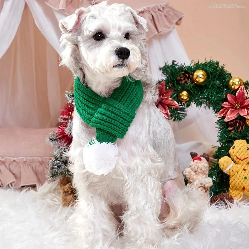 1 Uds. Bufanda tejida para perro, bufandas de punto rojas con pompón, pañuelo calentador para el cuello, fiesta de Navidad, accesorios de decoración para cachorros y gatos