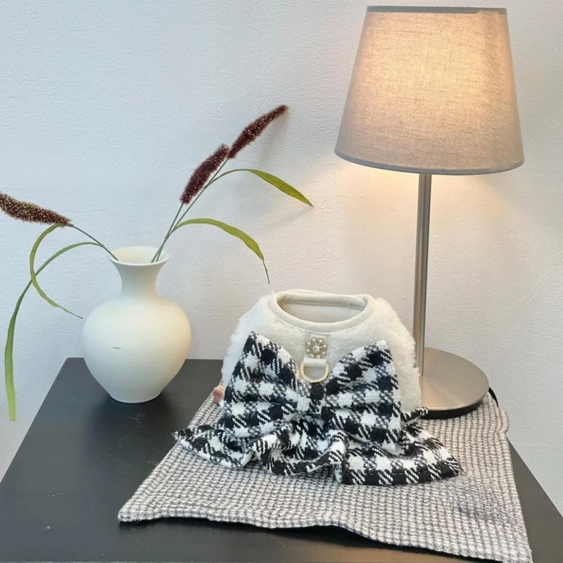 Pet Autumn and Winter Woolen Plaid Bow Chest Strap Christmas Holiday Vest Dog Harness Dog Clothes for Small Dogs Puppy Clothes - imagen 4