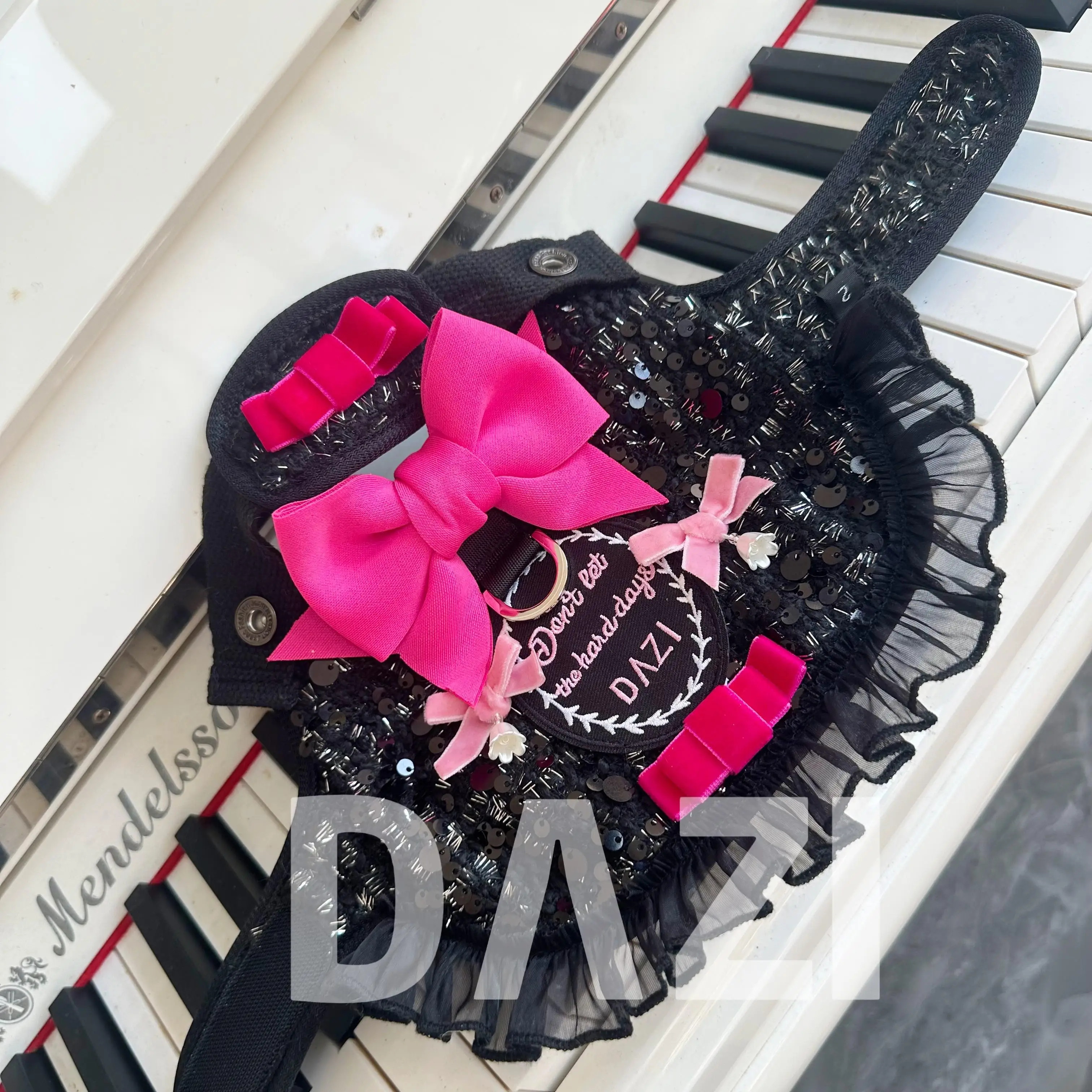 Conjunto de correa y arnés para perro de lujo, vestido de princesa negro con lazo, correa para el pecho de encaje, cuerda de plomo para caminar para cachorros para Schnauzer maltés - imagen 5